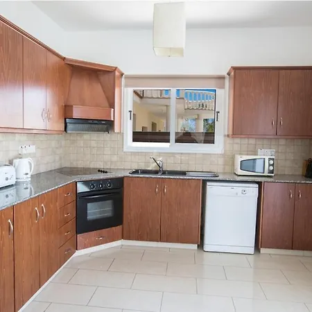 Carilisto Villas Big 4 Bedrooms In Center Of Ayia Napa Exterior photo